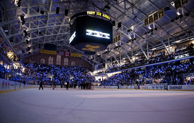 michigan-hockey-rededication-notre-dame.JPG