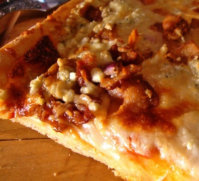 sussmansbaconbluecheesepizzaslice.jpg