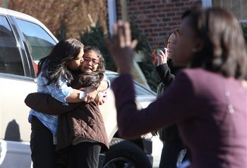 121412_CONNECTICUT-SCHOOL-SHOOTING.JPG