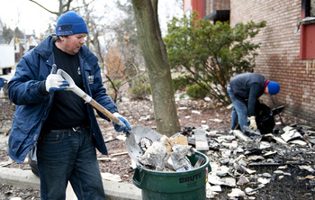 01142013_NEWS_PackardFire_CleanUp_DJB_0069.jpg