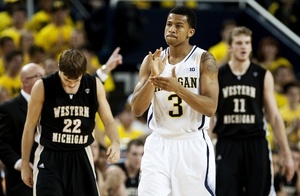 trey-burke-clap-wmu-thumb-646x423-128994-thumb-300x196-128995.jpg