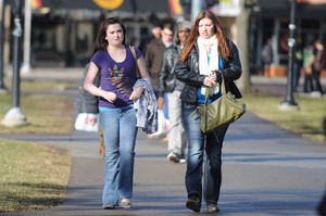 010612-AJC-unseasonably-warm-weather-03-thumb-590x393-99137.jpg