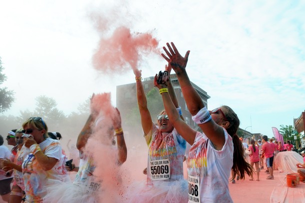 072212_NEWS_Color_Run_MRM_04_display.jpg