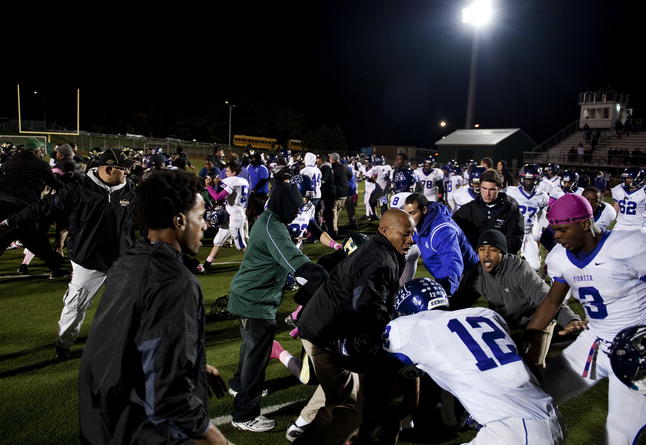 10122012_SPT_HSFootball_HuronPioneer_DJB_1136.jpg