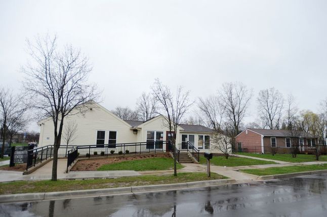 042613_BRYANT-COMMUNITY-CENTER.jpg