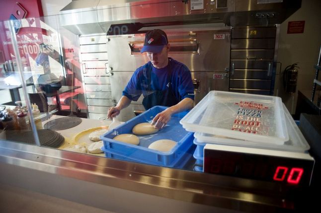 dominos_open_kitchen.jpg