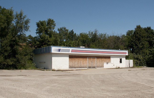 Abandoned_Speedway.jpg