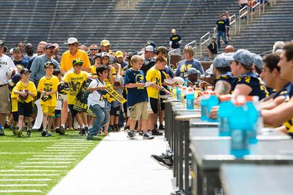 autograph-line-michigan-football.JPG