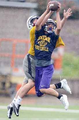 saline-football-zach-owings-pic.JPG