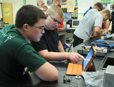 090913_IPAD-school.JPG