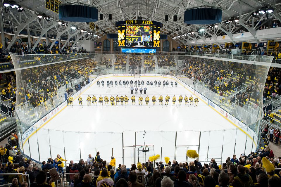 Images From The Michigan Hockey Team S 3 2 Win Over Michigan State