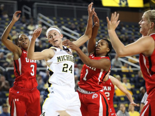 Kate Thompson Scores 17 Points In Michigan S 55 50 Women S