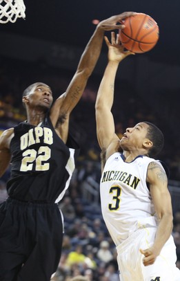 121311_SPT_MICHIGAN_ARKANSAS_PINE_BLUFF_BBALL_JNS_12_display.JPG