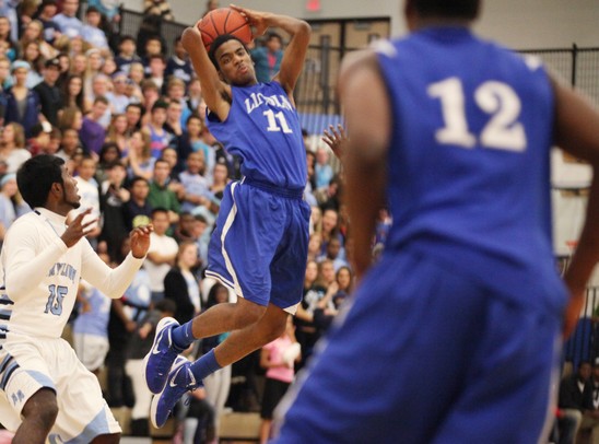 Images From The Skyline Basketball Team S 54 51 Win Over Lincoln