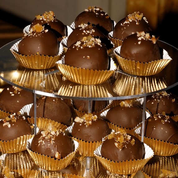 Sweetheart Cake Truffles