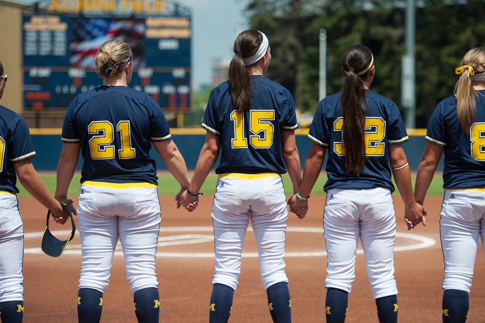 Michigan softball advances to super regional with 31 win over California