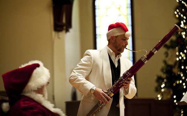 Scenes from 'Sing Along With Santa' 2012